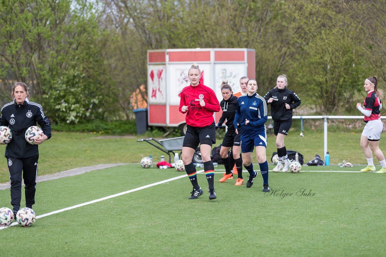 Bild 73 - Co-Trainerin der Frauen Nationalmannschaft Britta Carlson in Wahlstedt